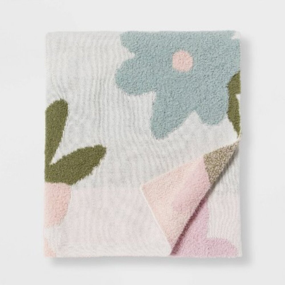 TARGET PILLOWFORT KNIT KIDS THROW BLANKET
